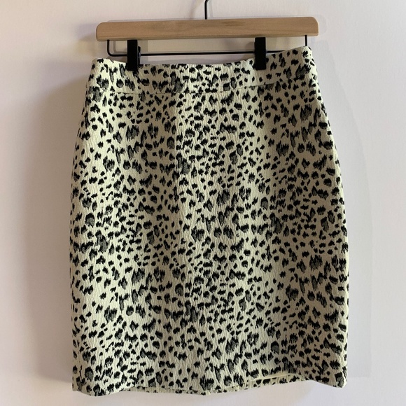 LOFT Dresses & Skirts - LOFT I Snow Leopard Print Skirt